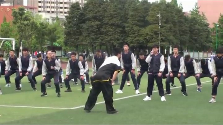 人教版高中体育《5.女子防身术》四川钟老师-市一等奖