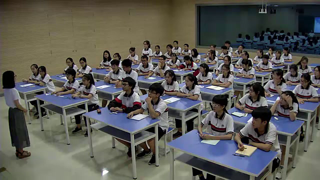 安全教育《当公交车突发伤害事件自护方法》广东许老师-省一等奖