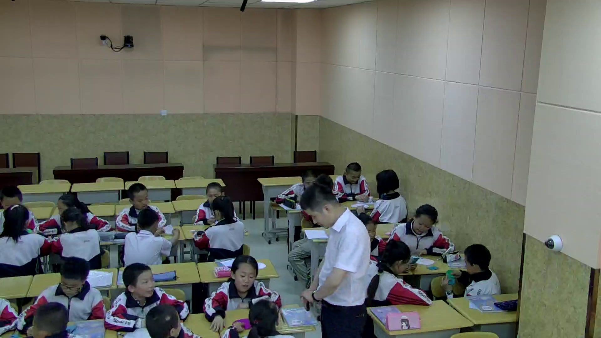 苏教版数学五下《2.分数与除法的关系》新疆李老师-省一等奖