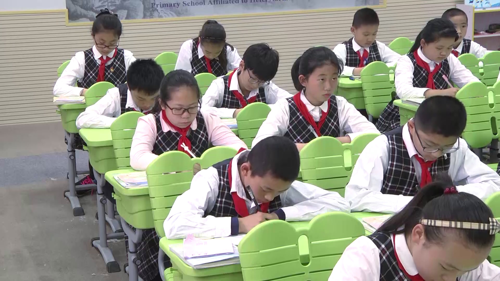 苏教版数学五下《12.分数的大小比较》安徽范老师-市一等奖