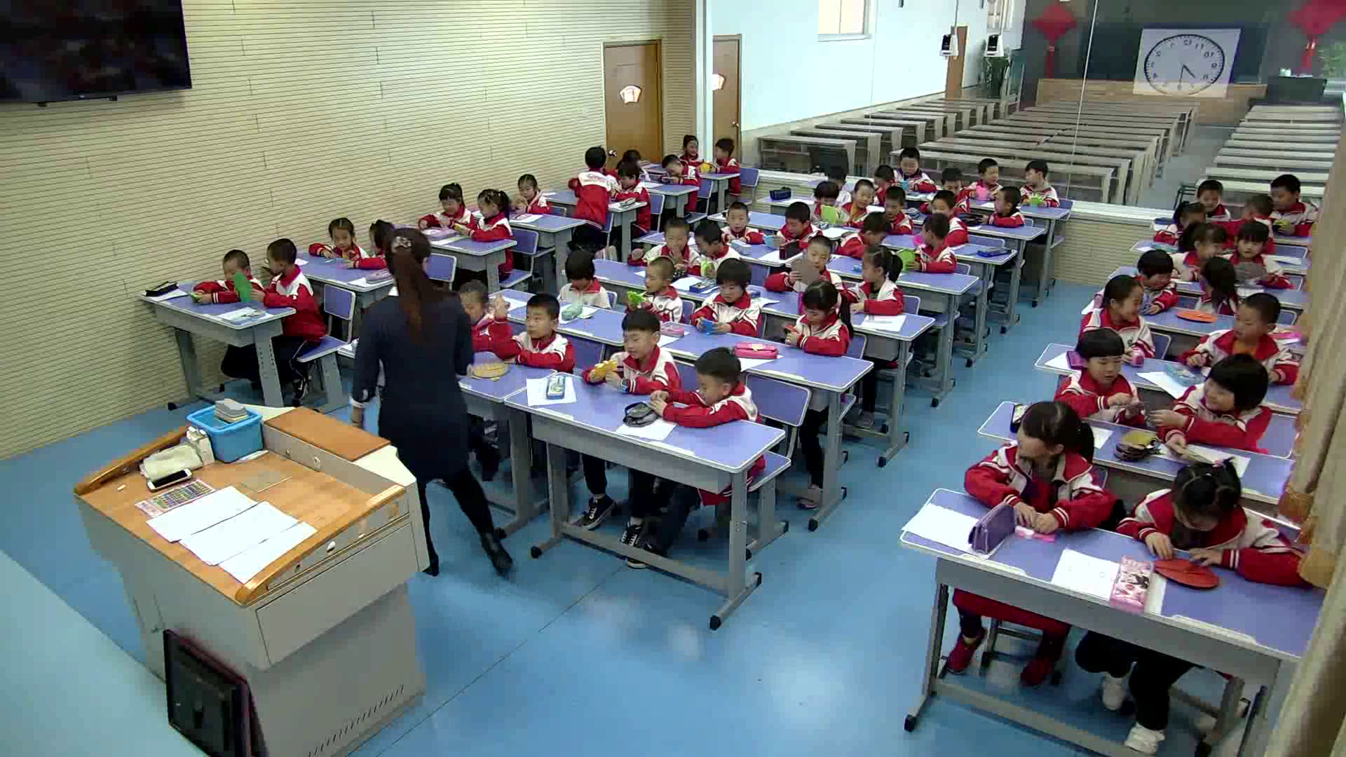 冀教版数学一下《认识半时》河北韩老师-市一等奖