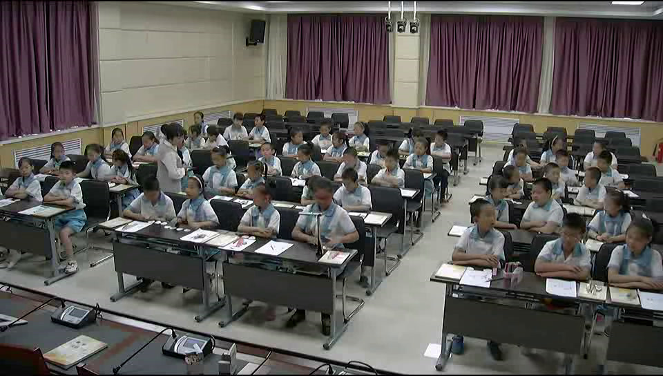 冀教版数学三下《分数大小的比较》河北梁老师-市一等奖