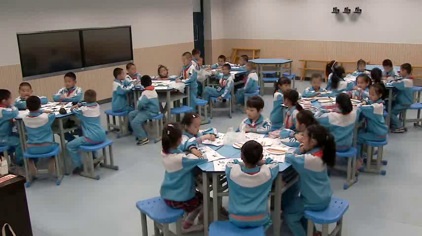 冀教版数学二下《有余数除法的意义》新疆付老师-省一等奖