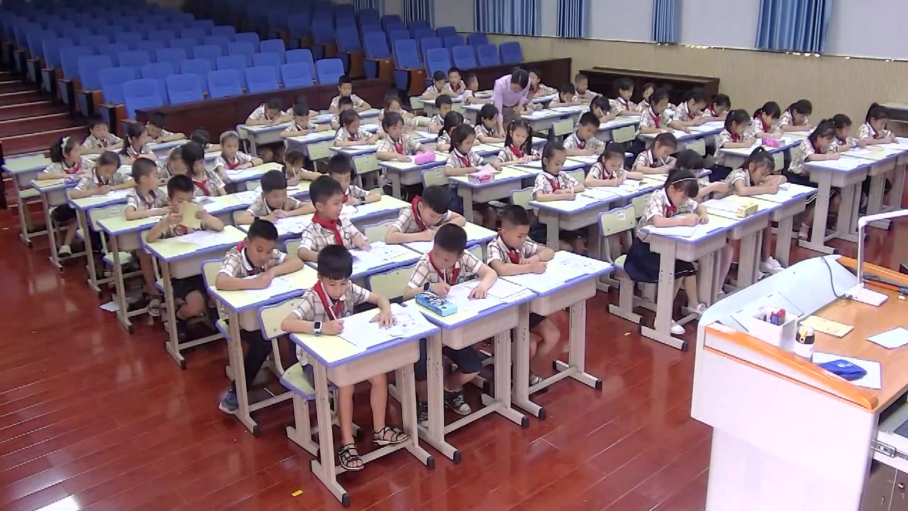 冀教版数学三下《两位数乘两位数（不进位）》广西何老师-市一等奖