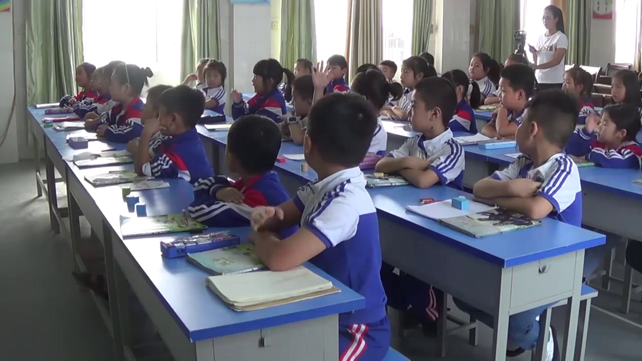西南师大版数学一下《认识图形》河南马老师-市一等奖