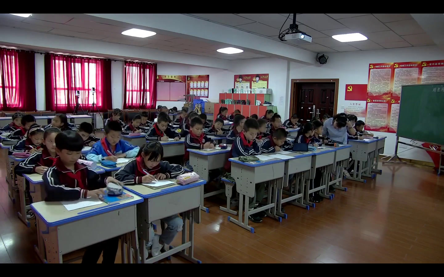 西南师大版数学六下《鸡兔同笼》青海李老师-全国一等奖