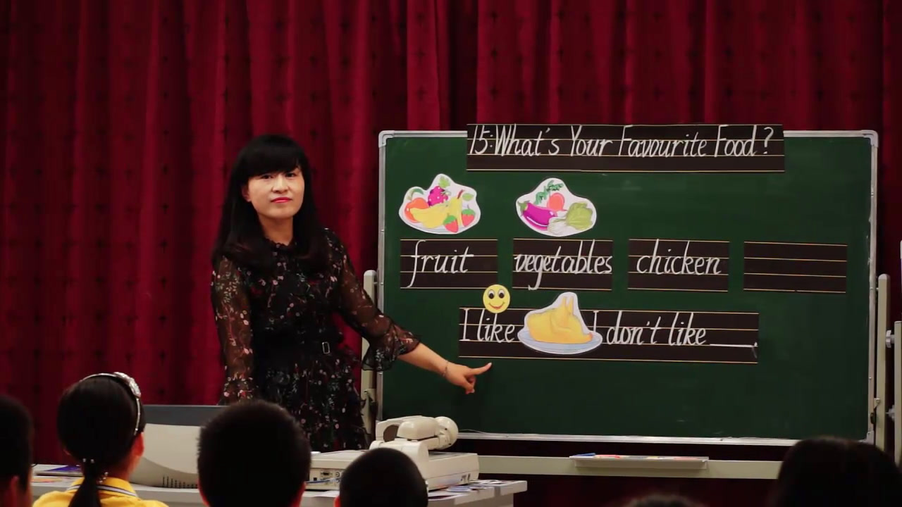 冀教版英语三下《Lesson15What’sYourFavouriteFood》河北单老师-全国一等奖