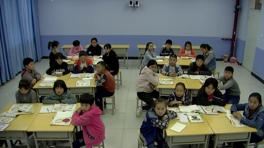 冀教版英语五下《Lesson5WhatAreTheyDoing》河北陈老师-市一等奖