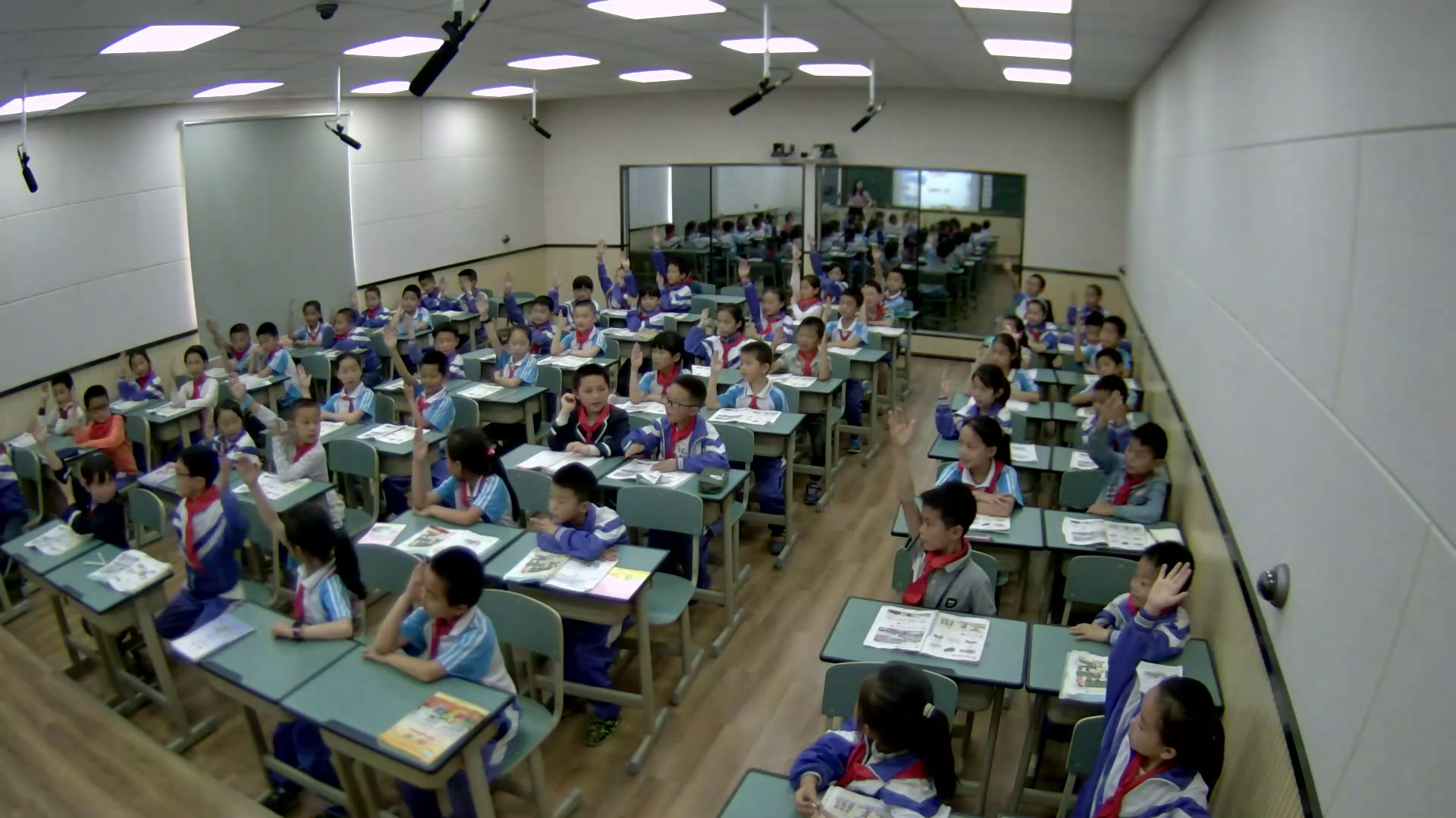湘少版英语三下《Unit12Igotoschoolbybus.》贵州潘老师-市一等奖