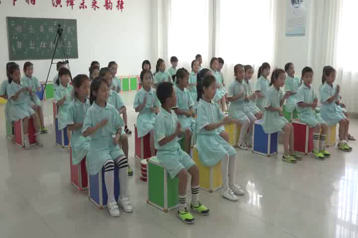 人教版音乐一下《欣赏　快乐的罗梭》宁夏文老师-全国一等奖