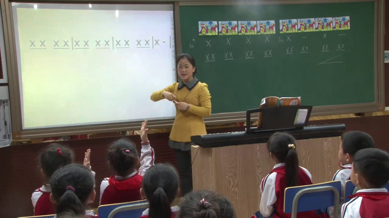 人教版音乐二下《唱歌　时间像小马车》湖南方老师-省一等奖