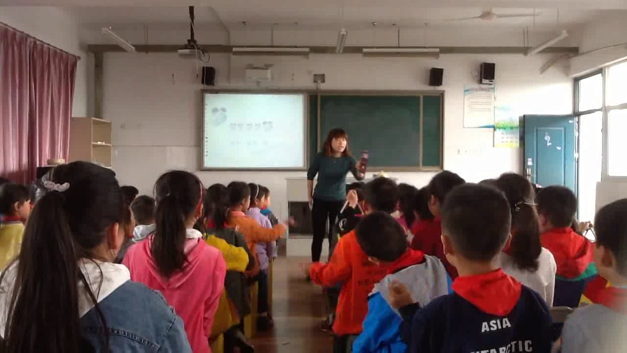 人教版音乐二下《唱歌　大钟和小钟》江苏杨老师-市一等奖