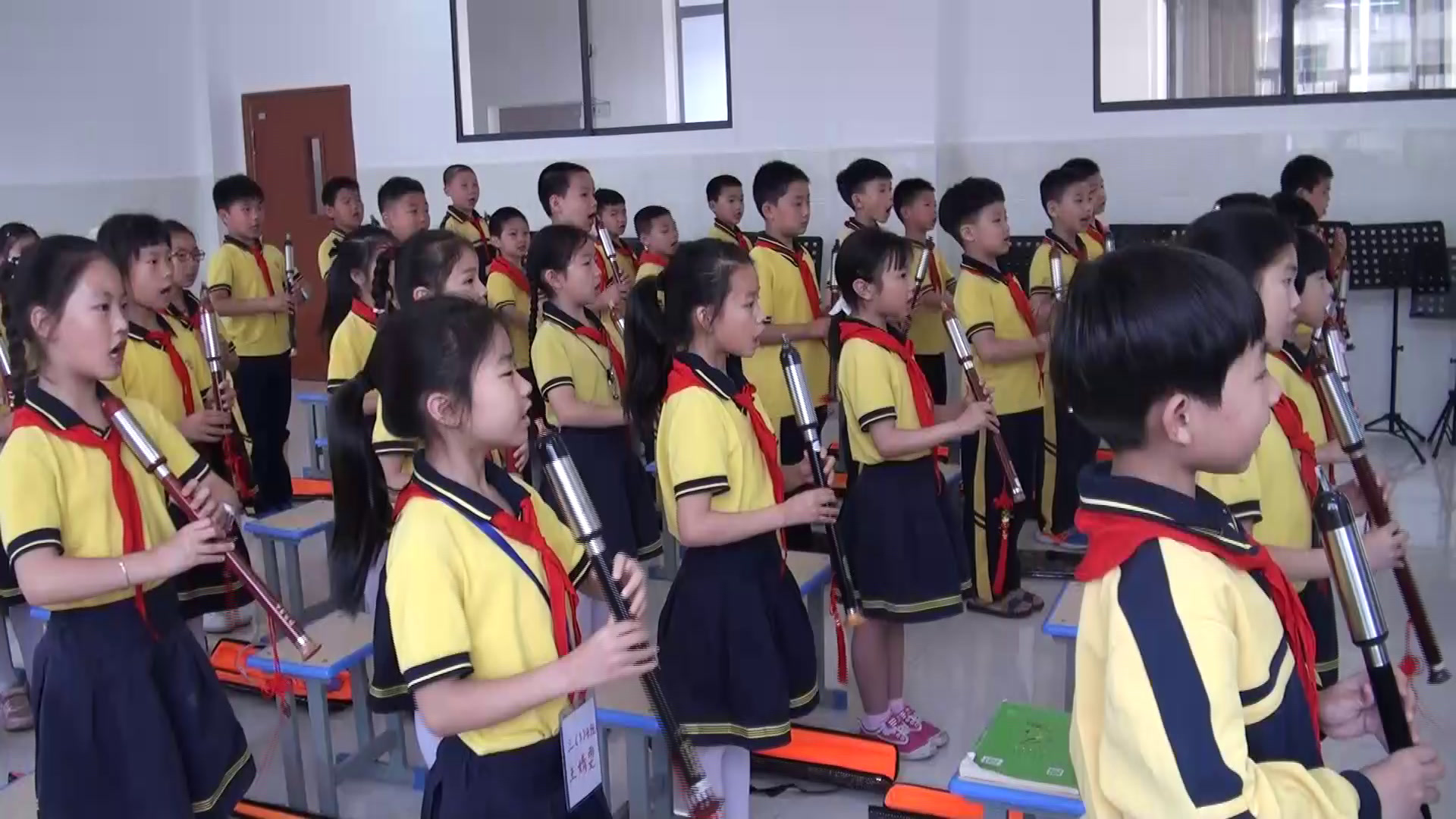 人教版音乐三下《演奏》湖北甘老师-市一等奖
