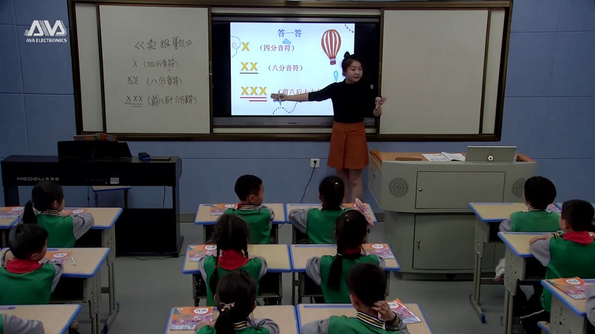 人教版音乐三下《卖报歌》江西黄老师-市一等奖