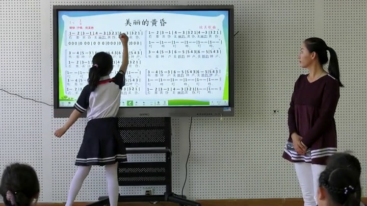 人教版音乐三下《美丽的黄昏》宁夏吴老师-省一等奖