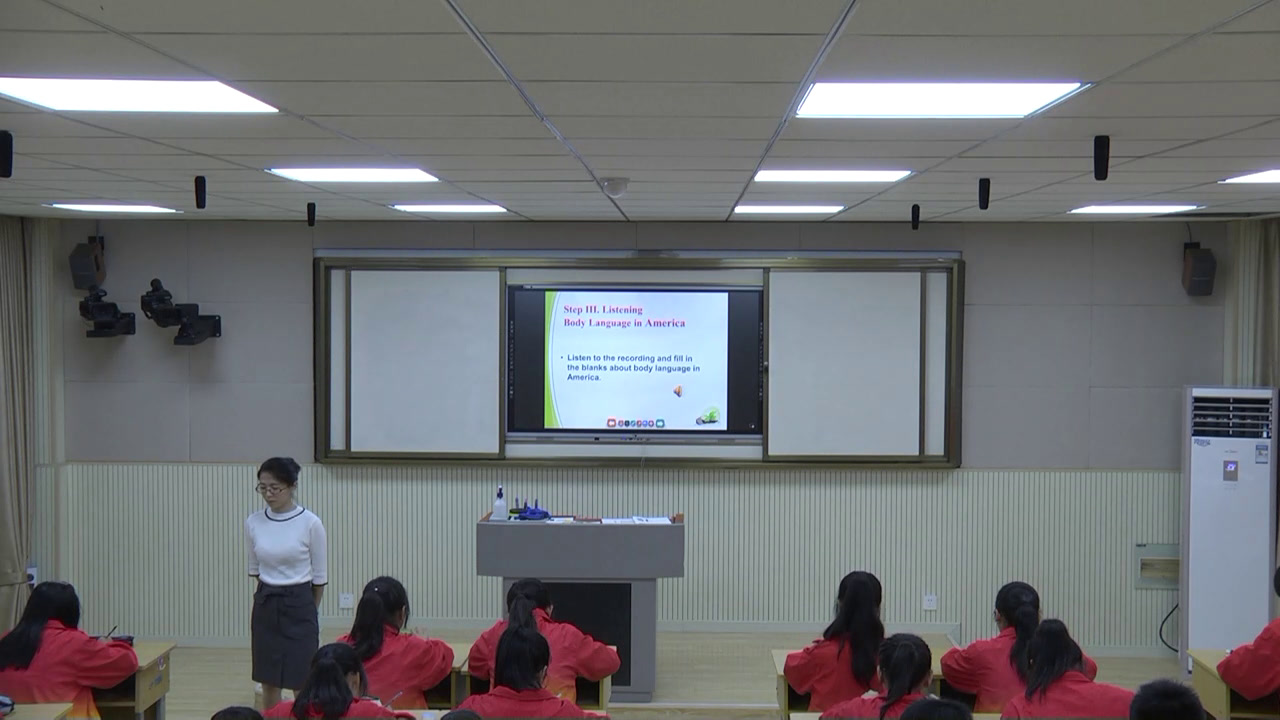 译林版英语模块三《Task(1)：Reporting on body language：Skills building 1 and 2》江苏孙老师-省一等奖