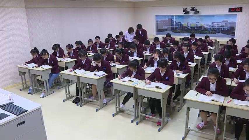 译林版英语模块四《Reading(1)：Not just watching a film，》江苏黄老师-市一等奖