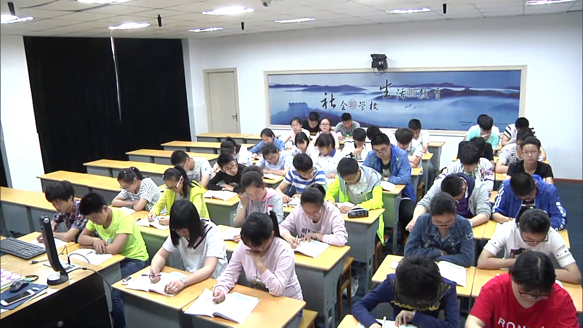 译林版英语模块四《Task(1)：Writing a proposal：Skills building 1 and 2》江苏何老师-市一等奖