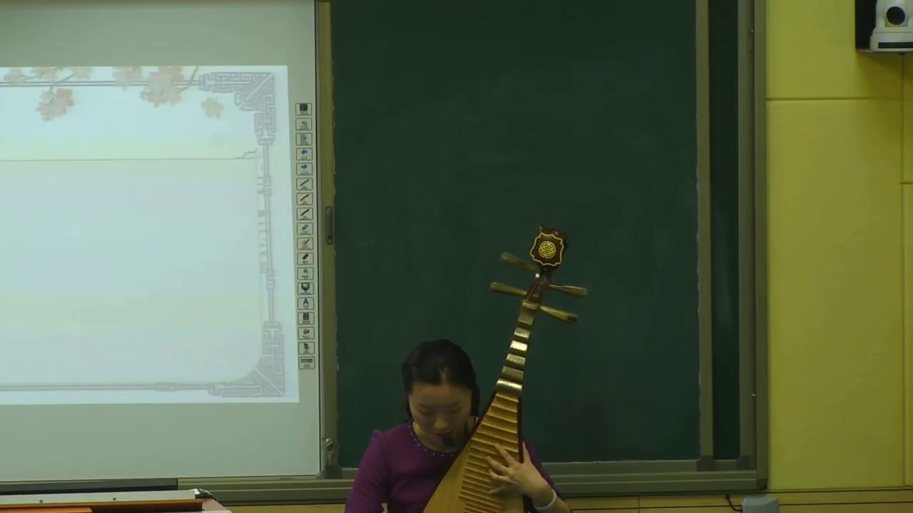 人教版音乐四下《天山之春》安徽戚老师-市一等奖