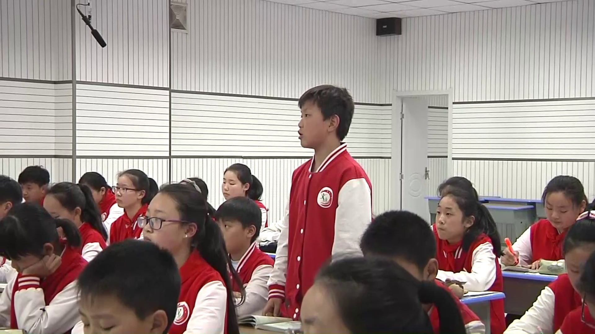 部编版语文六下《石灰吟》河南龚老师-省一等奖