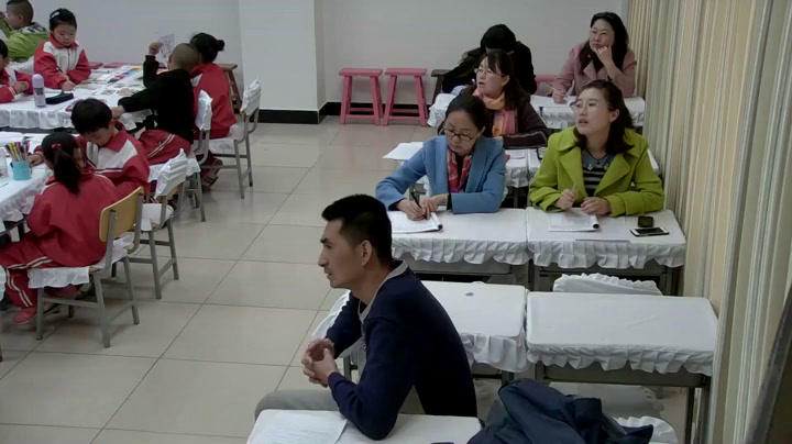 湘美版美术一下《6.小人国》内蒙姜老师-市一等奖
