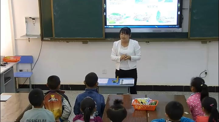 湘美版美术一下《10.拓印花纹组合画》甘肃柳老师-市一等奖
