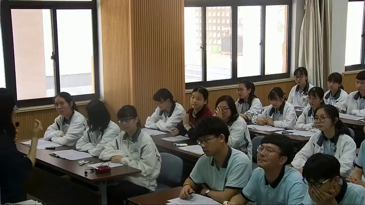 译林版英语模块二《Task(1)：Writing a biographical article：Skills building 1 and 2》江苏钱老师-县级优课