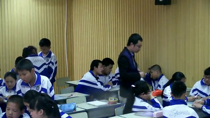 华东师大版数学七下《三角形的内角和与外角和》吉林黄老师-市一等奖