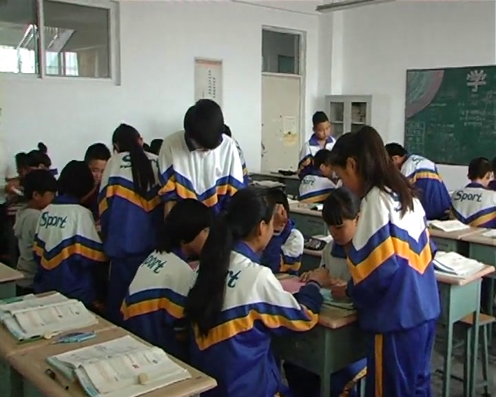 华东师大版数学七下《用相同的正多边形铺设地面》山西李老师-省一等奖