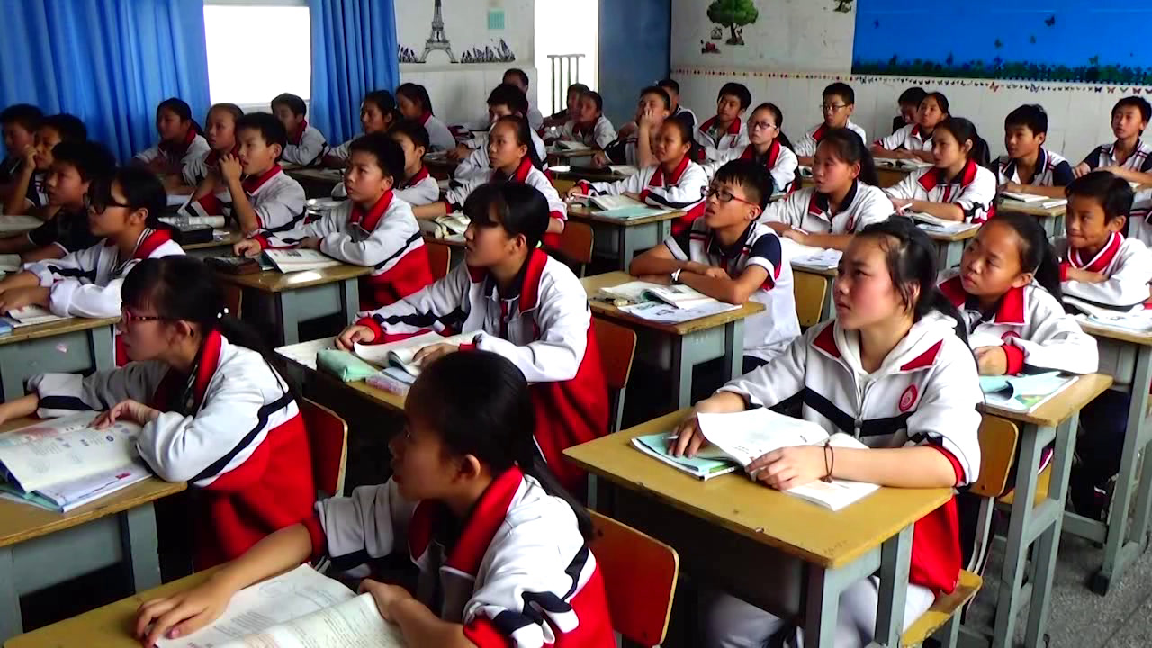 华东师大版数学七下《多边形的内角和》四川王老师-全国一等奖