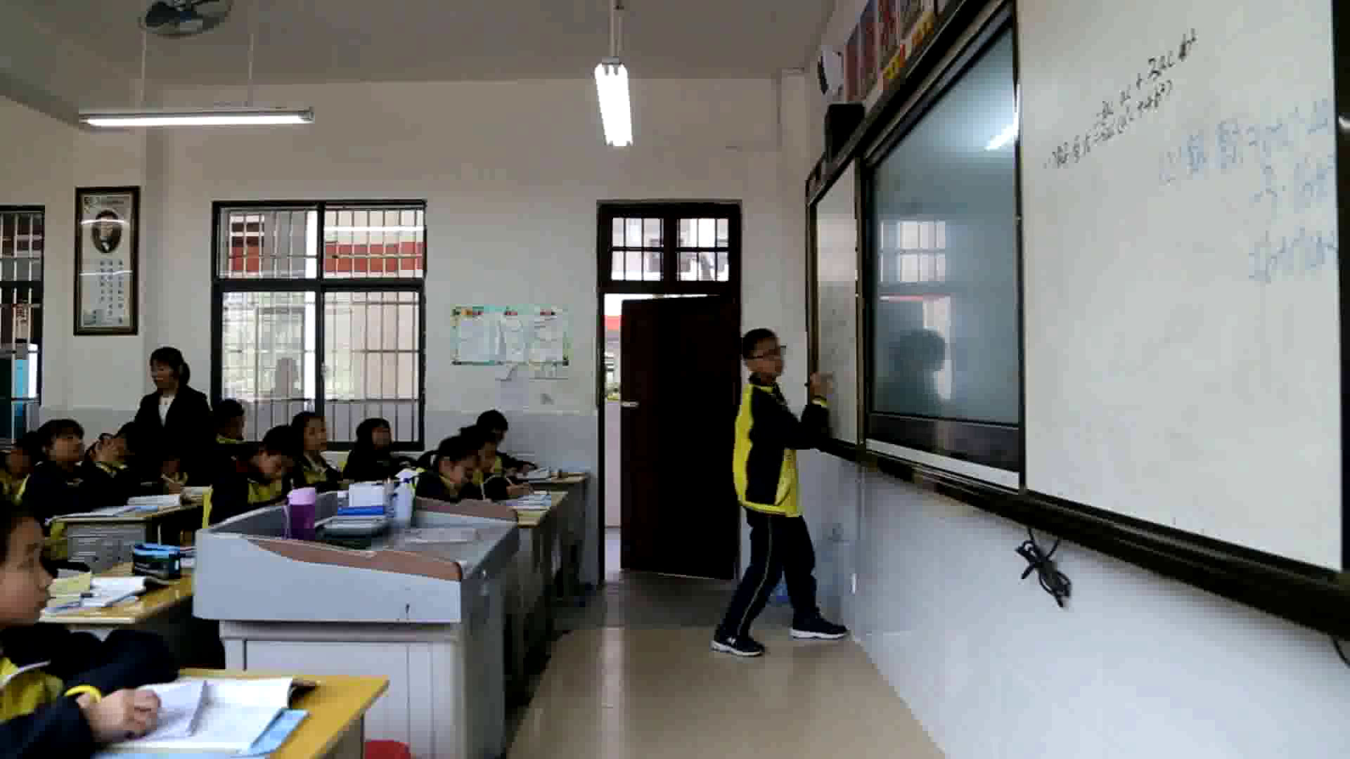 湘教版数学七下《3.2提取公因式法（2）》广西李老师-县级优课