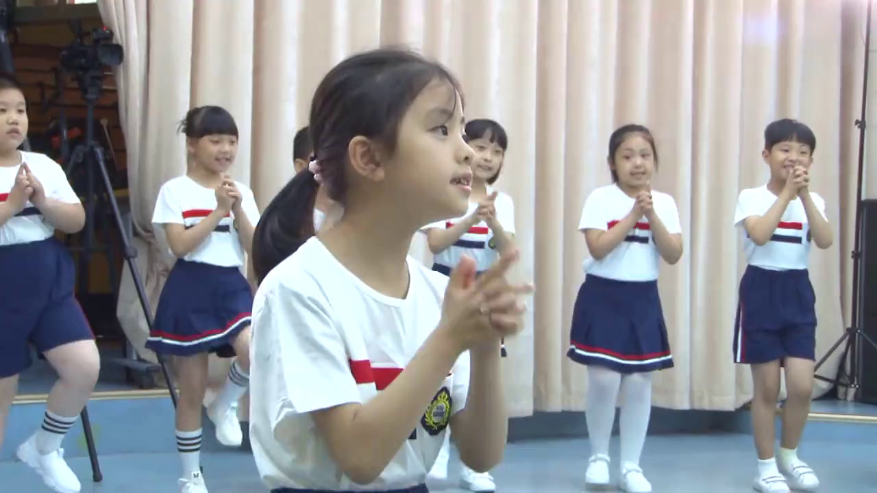 湘文艺版音乐一下《小猴子伦敦桥小鸡过河》福建鞠老师-市一等奖