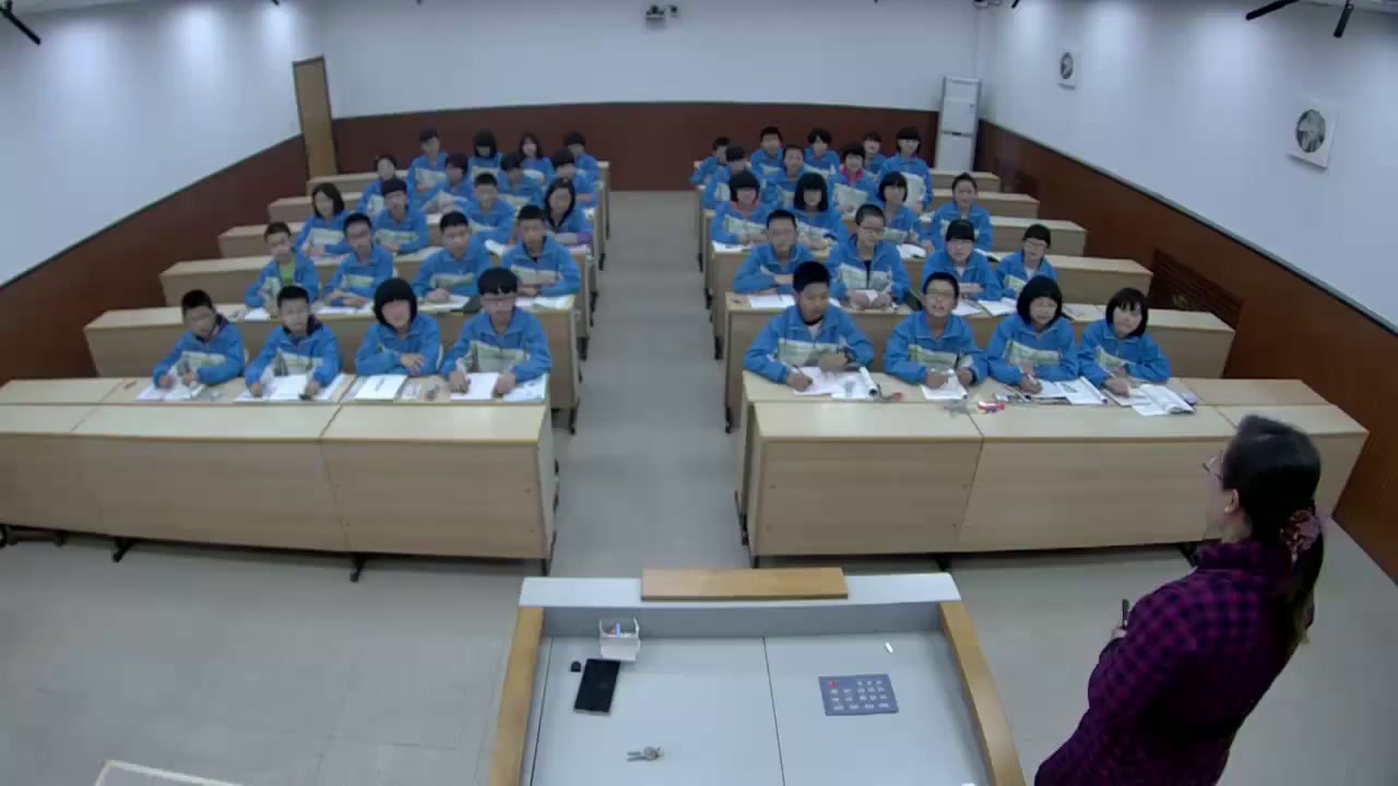 冀教版数学七下《两直线平行，同位角内错角相等，同旁内角互补》河北赵老师-省一等奖