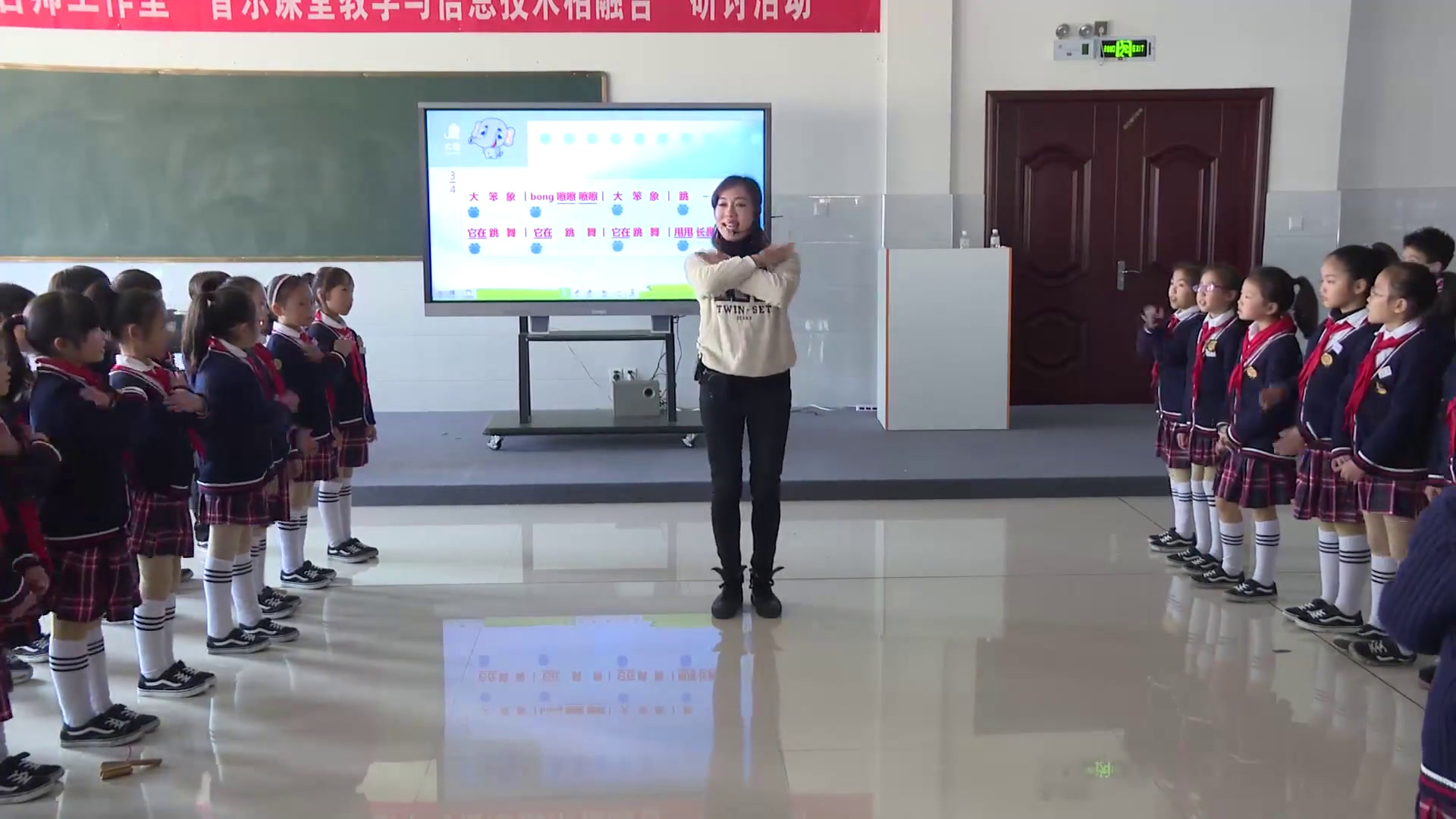 湘文艺版音乐一下《（听赏）公鸡、母鸡大象》福建潘老师-县级优课