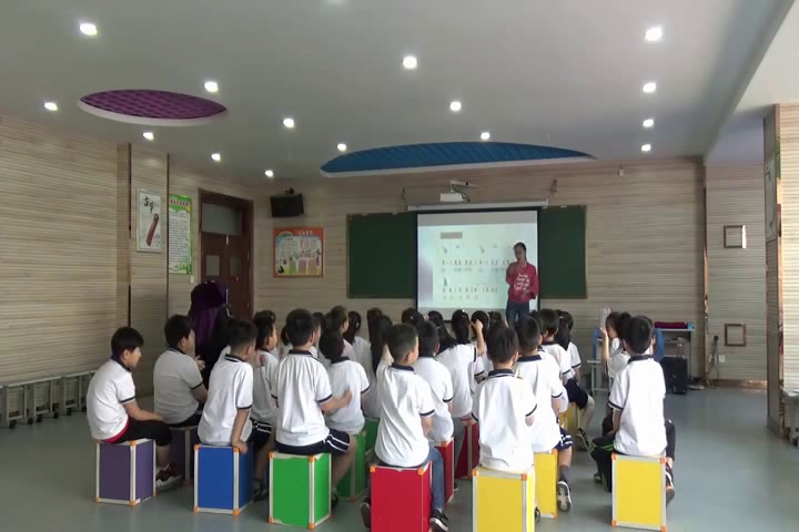 湘文艺版音乐一下《理发师接妈妈请你唱个歌吧》河北张老师-县级优课