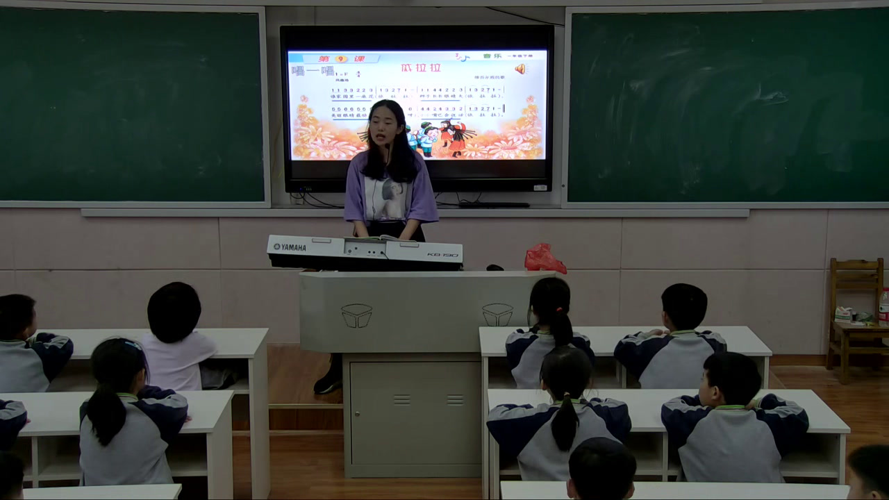 湘文艺版音乐一下《（歌表演）依拉拉》湖南刘老师-县级优课