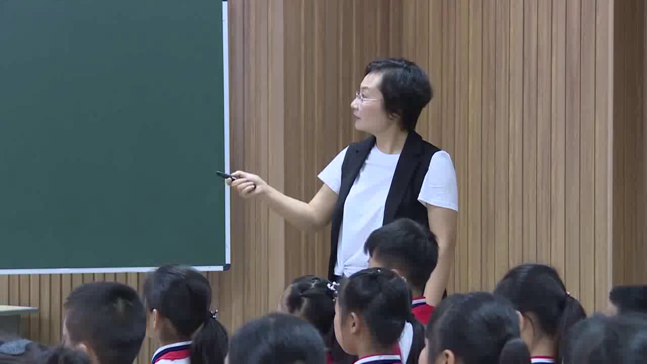 湘文艺版音乐三下《（听赏）维也纳的音乐钟》湖南曾老师-市一等奖
