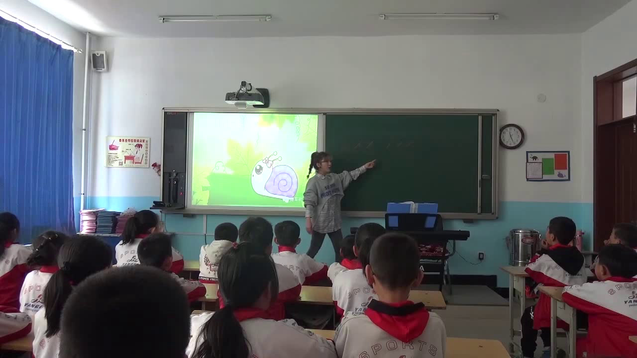 湘文艺版音乐三下《（演唱）小黄鹂鸟》黑龙江张老师-县级优课
