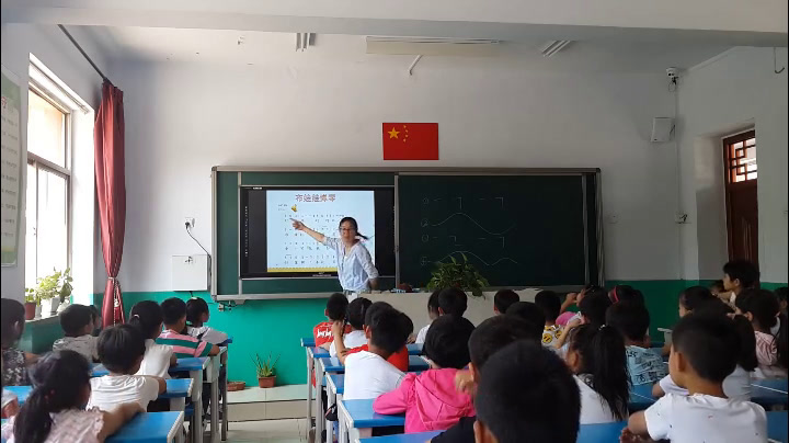 湘文艺版音乐二下《（演唱）布娃娃弹琴》河北吴老师-县级优课