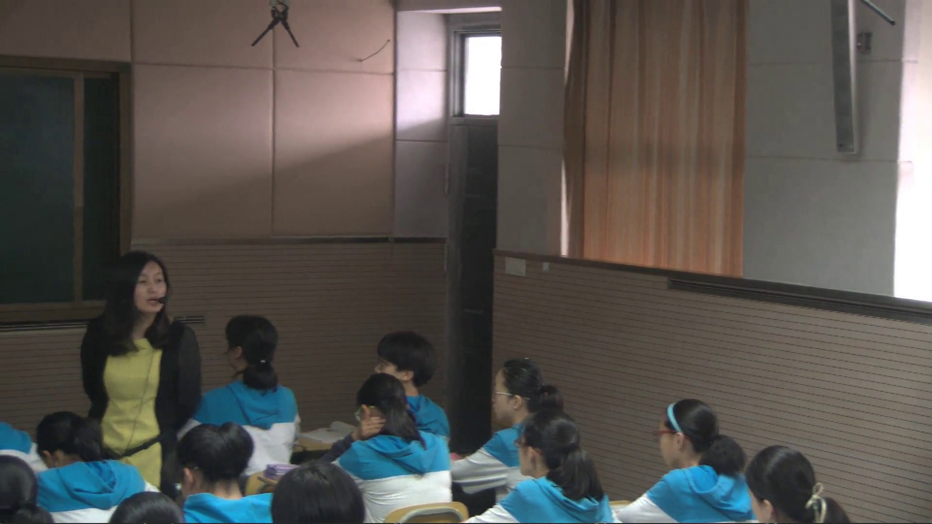 外研版英语八下《Unit 2 It seemed that they were speaking to me in person.》安徽杨老师-市一等奖