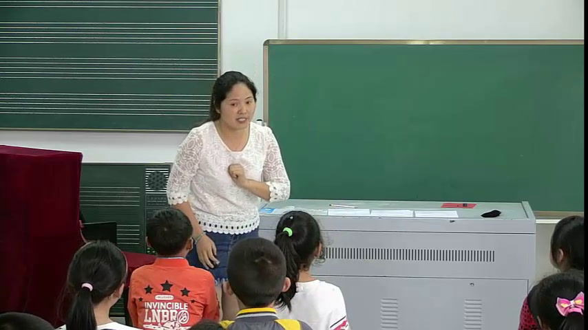 苏少版音乐三下《听顽皮的小闹钟幽默曲》江苏张老师-市一等奖