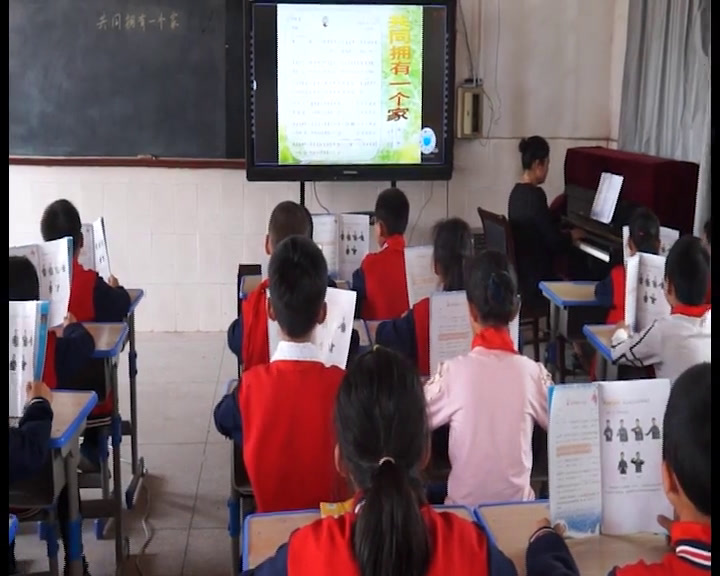 苏少版音乐三下《唱小伞花共同拥有一个家》江苏胡老师-市一等奖