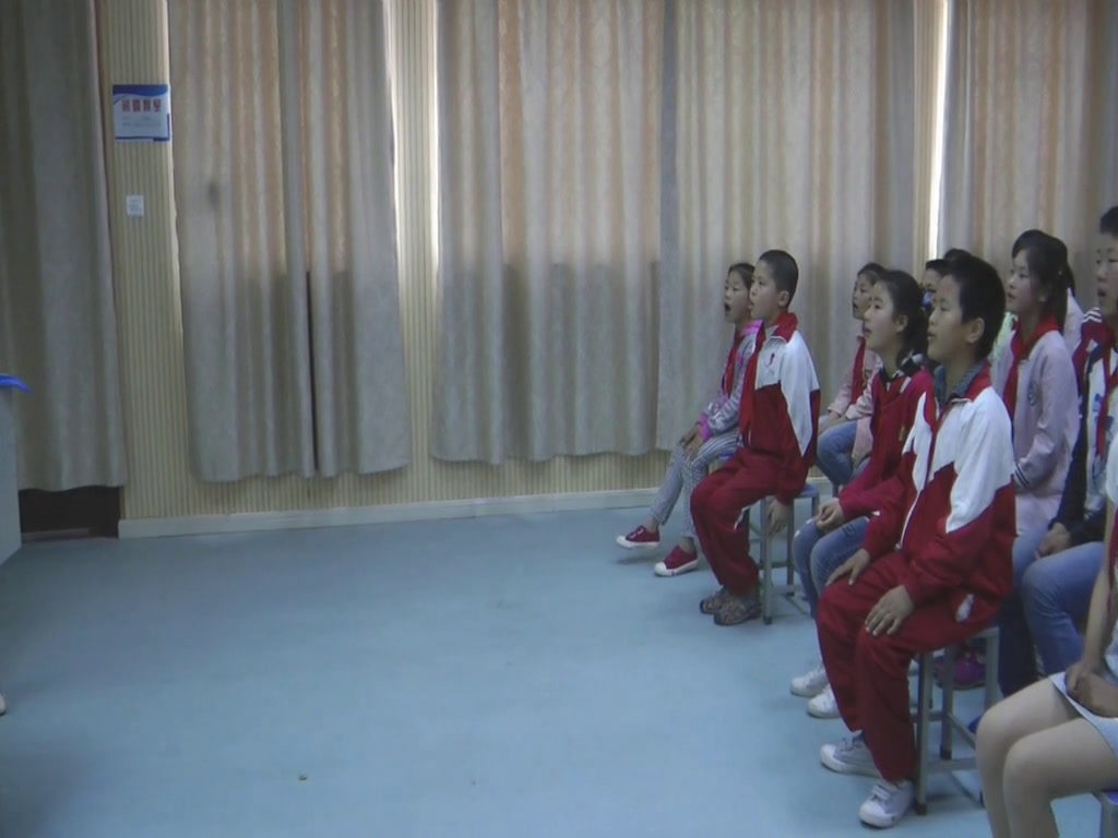 苏少版音乐六下《唱小黄鹂鸟小巴郎，童年的太阳》江苏姜老师-市一等奖