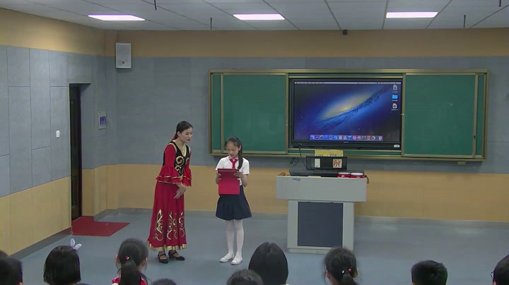 苏少版音乐六下《动歌表演（小巴郎，童年的太阳）采集与分享》江苏孟老师-市一等奖