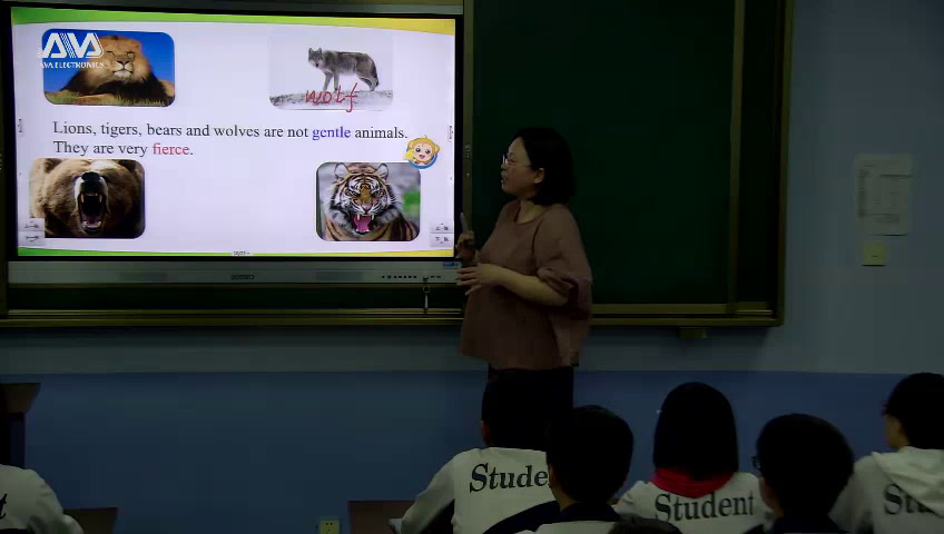 冀教版英语八下《Lesson 16 The Bear Escaped》河北马老师-市一等奖