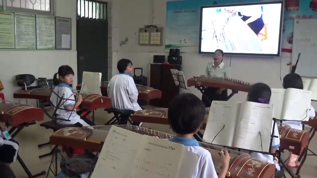 花城粤教版音乐二下《2.律动音乐《蹦蹦跳跳的小兔子》》广东丁老师-县级优课