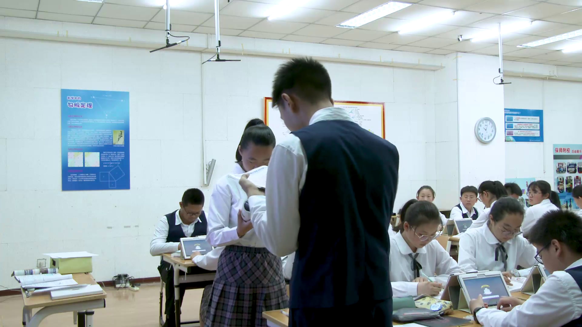 冀教版英语八下《Lesson 28 Ms.Liu’s GreatIdea》河北王老师-全国一等奖