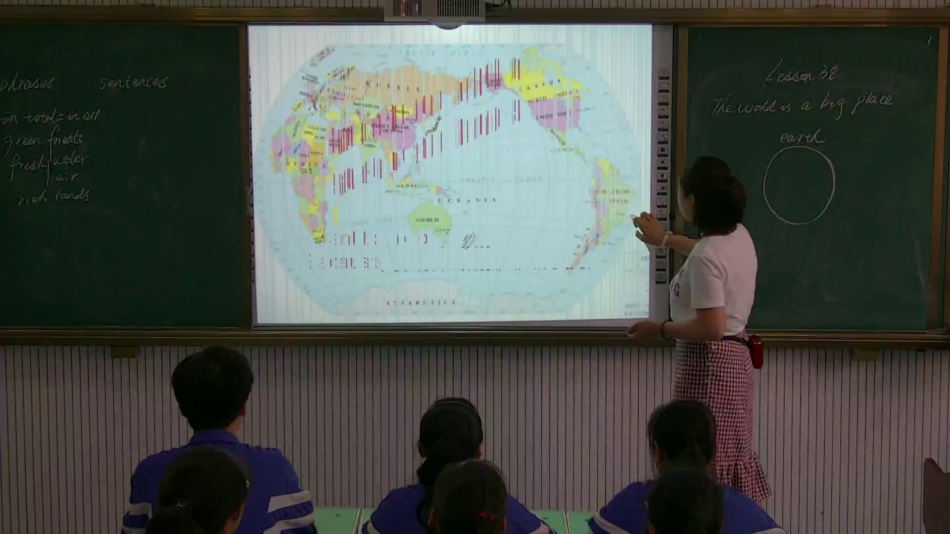 冀教版英语八下《Lesson 38 The World Is a Big Place》河北王老师-省一等奖