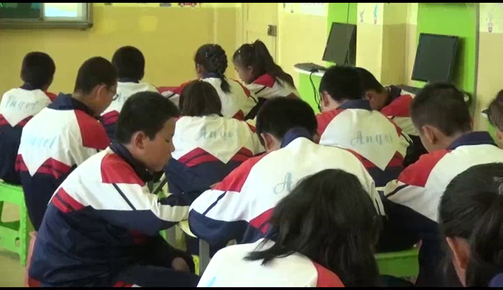 冀教版英语八下《Lesson 41 A Class of the World》甘肃老师-县级优课