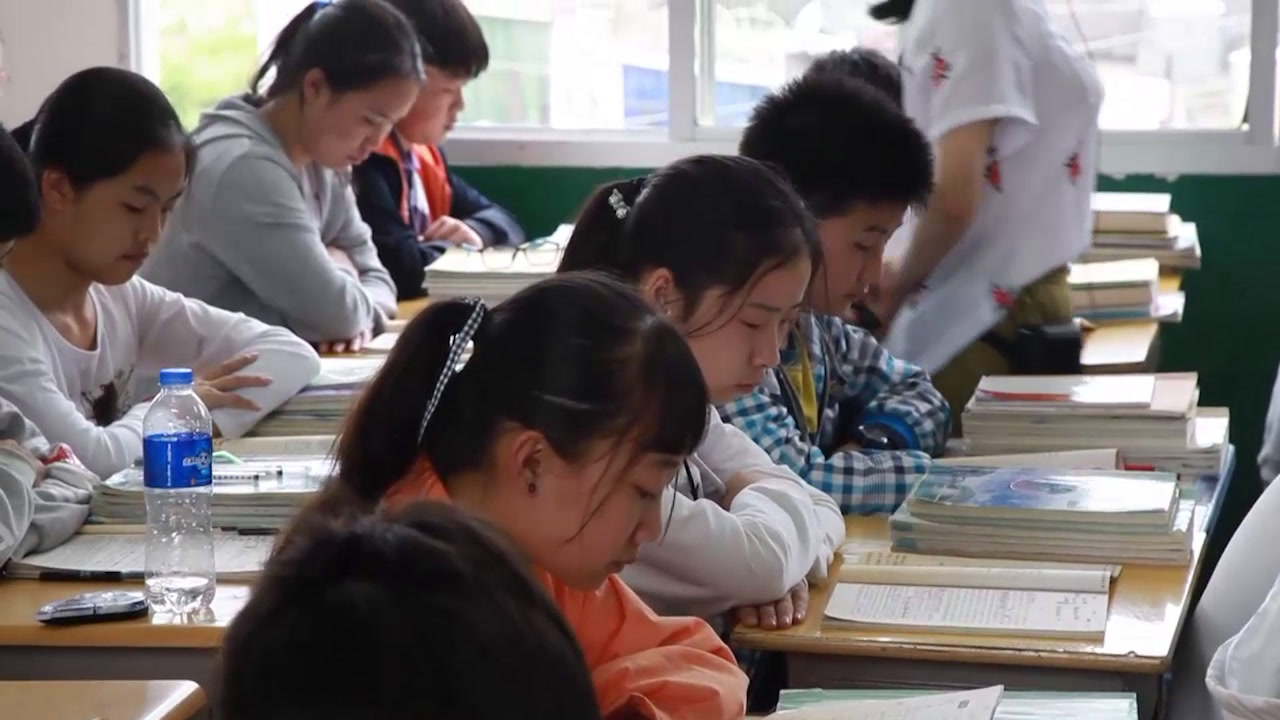 语文2011课标版八下《5.纪念白求恩》湖南陈老师-县级优课